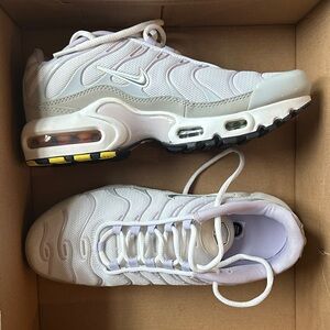 Nike Air Max White and Gray Sneakers